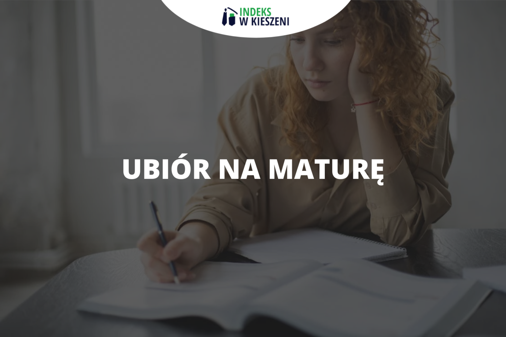 Jak się ubrać na maturę? Pomysły na damski i męski strój maturalny!
